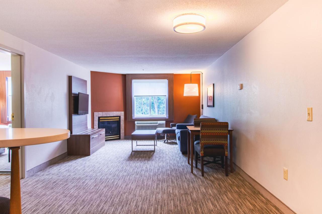 Holiday Inn Express & Suites - Lincoln East - White Mountains By Ihg Exterior foto
