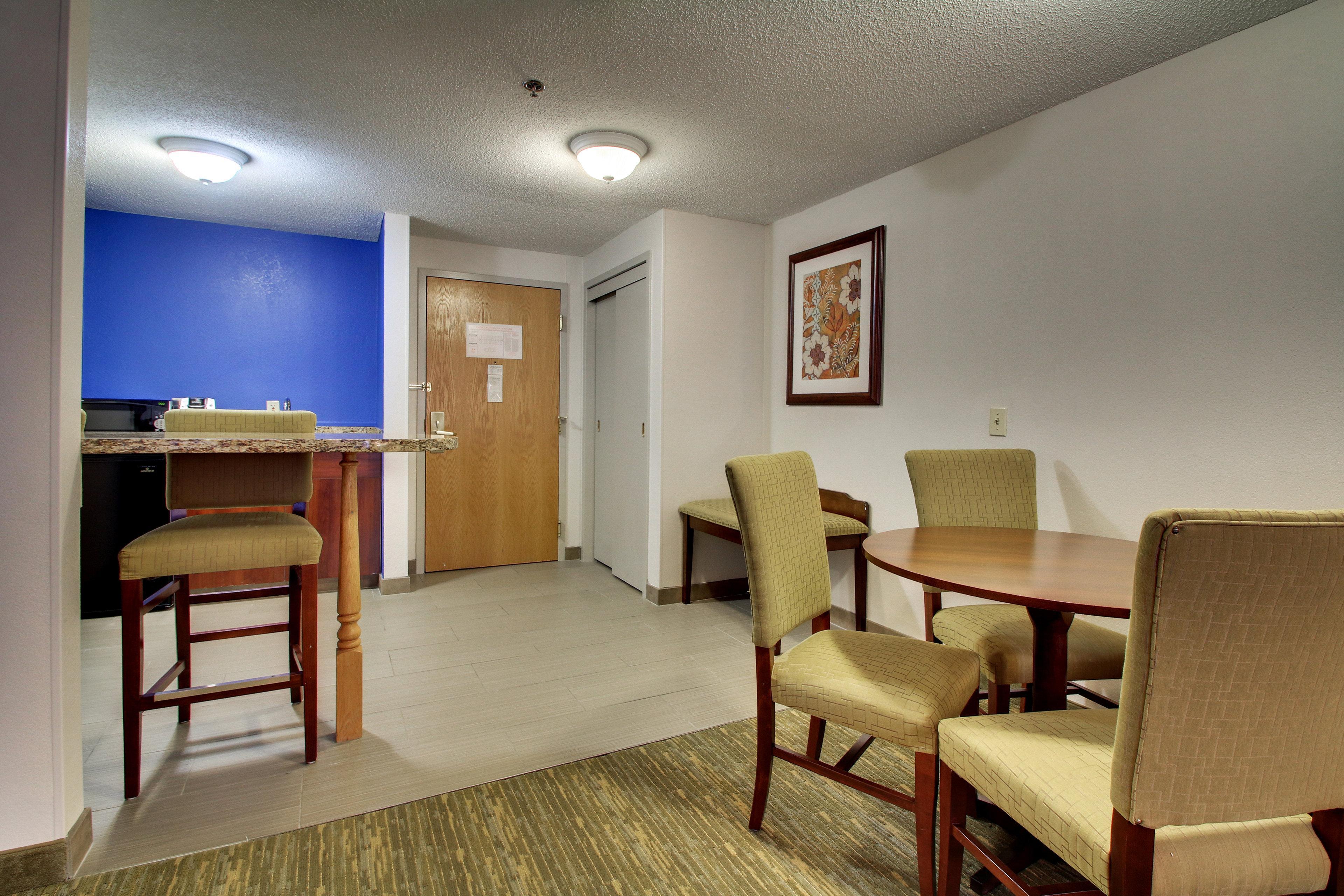 Holiday Inn Express & Suites - Lincoln East - White Mountains By Ihg Exterior foto