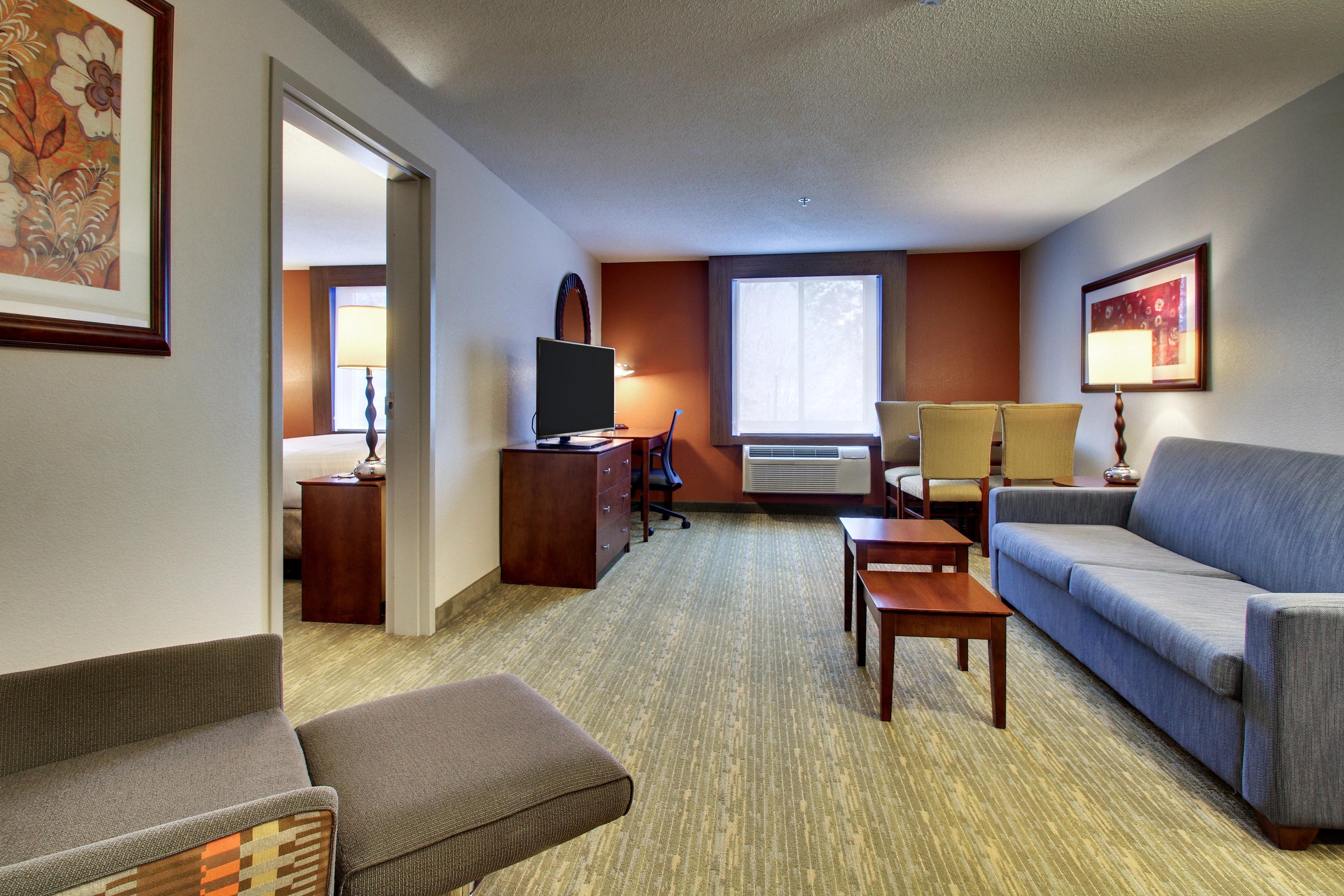 Holiday Inn Express & Suites - Lincoln East - White Mountains By Ihg Exterior foto